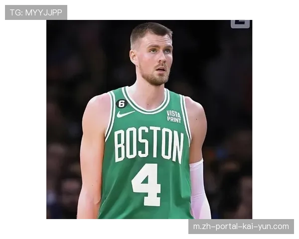 勇士传切体系演变 库里缺阵下波尔津吉斯高位策应角色